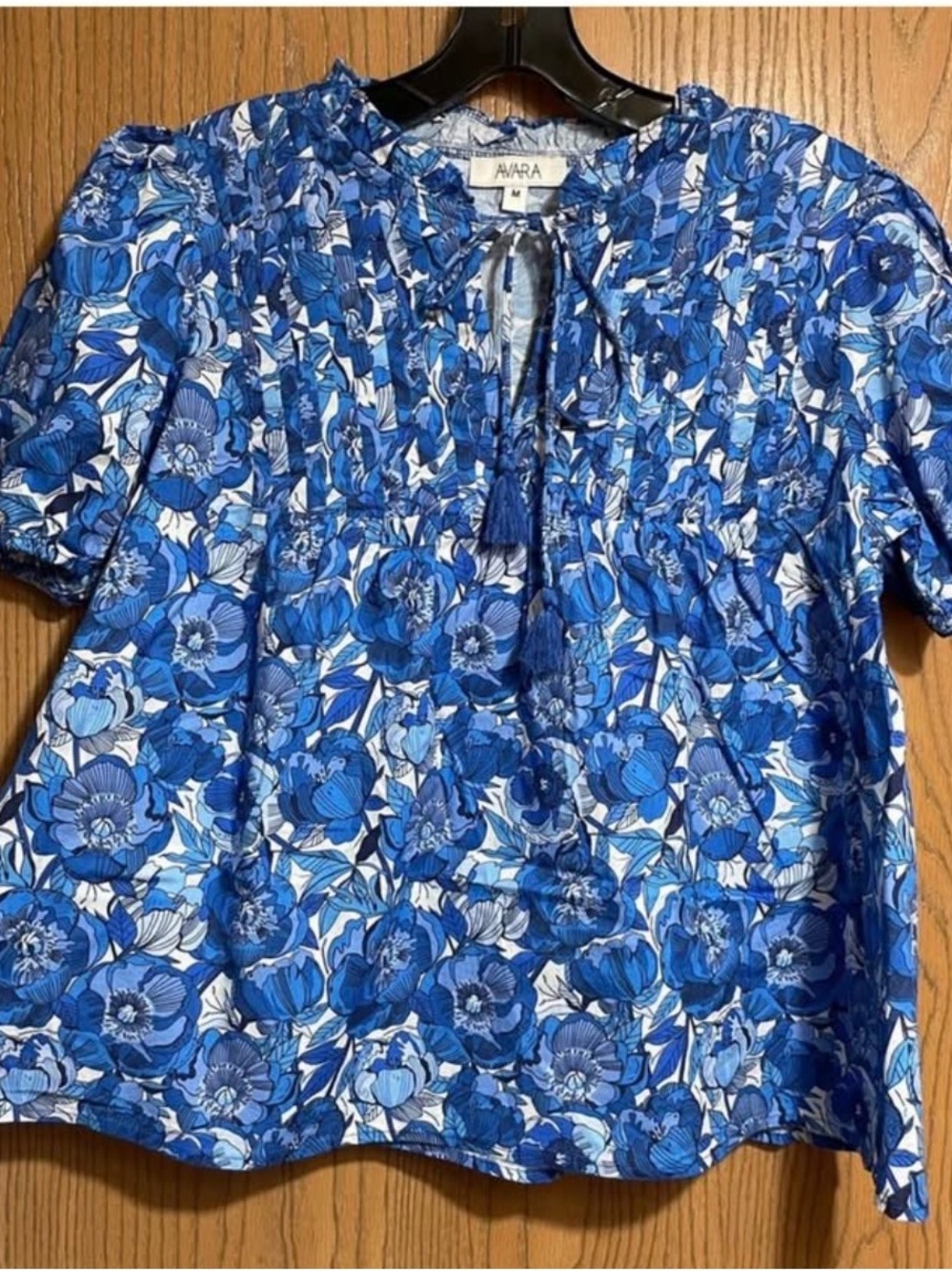 AvaRa Blue Floral Short-Sleeve Tie-Neck Blouse